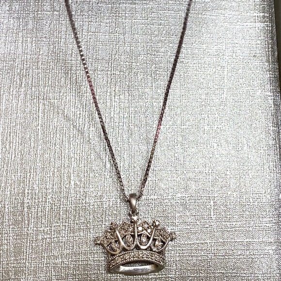 Sold✨Zales crown necklace - Picture 3 of 8